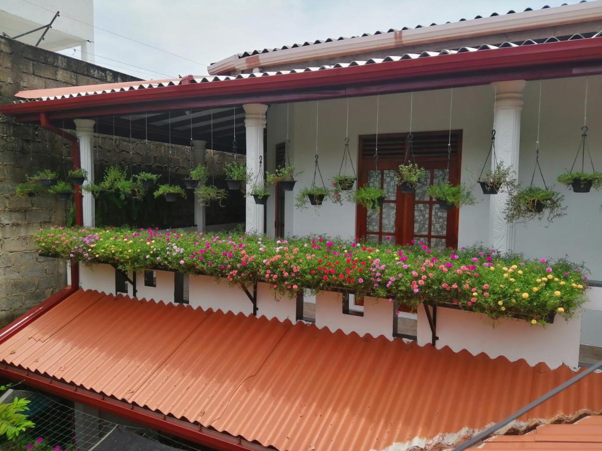 Kanthi Holiday Rest Homestay Mirissa Exterior photo