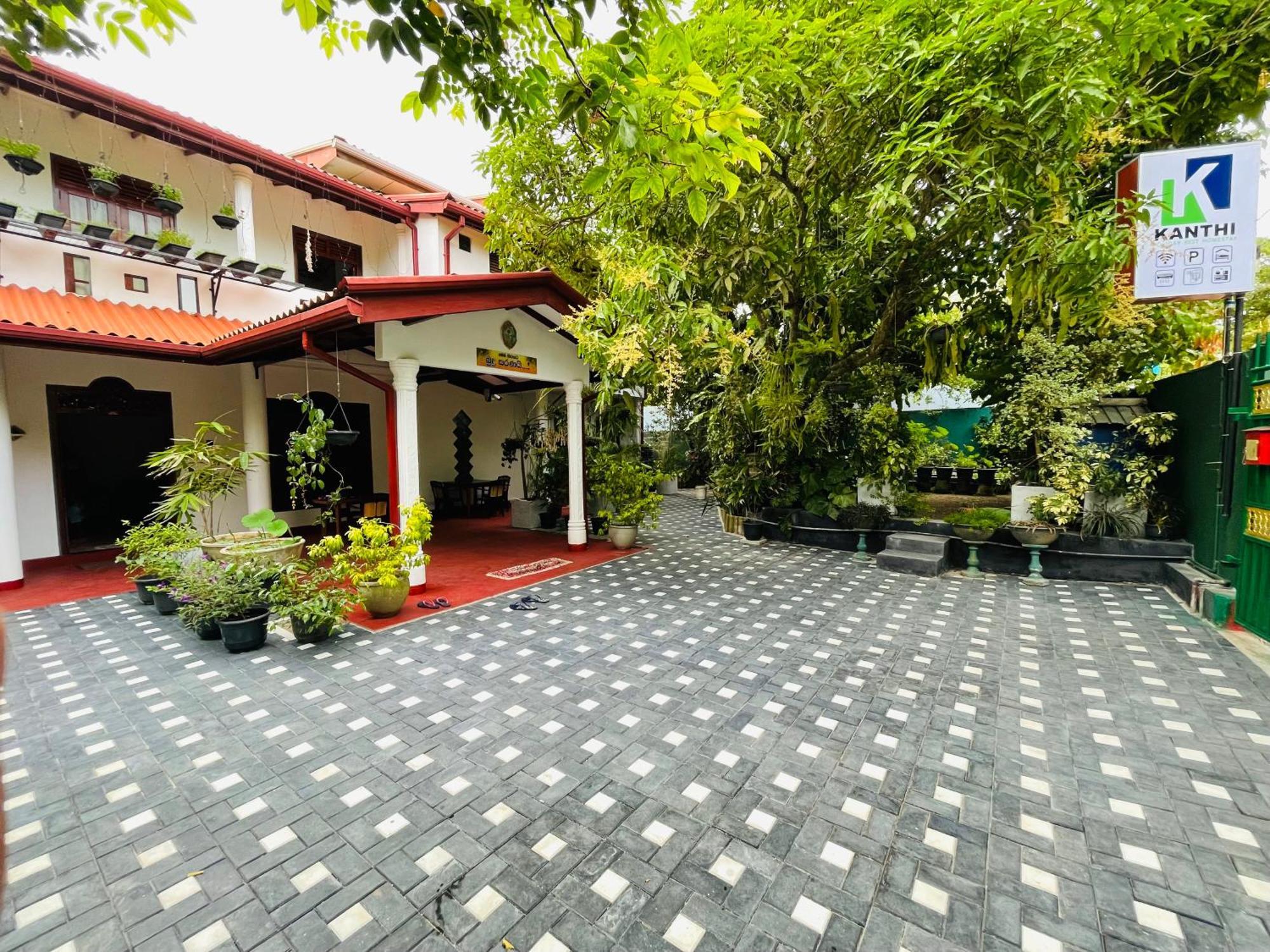 Kanthi Holiday Rest Homestay Mirissa Exterior photo