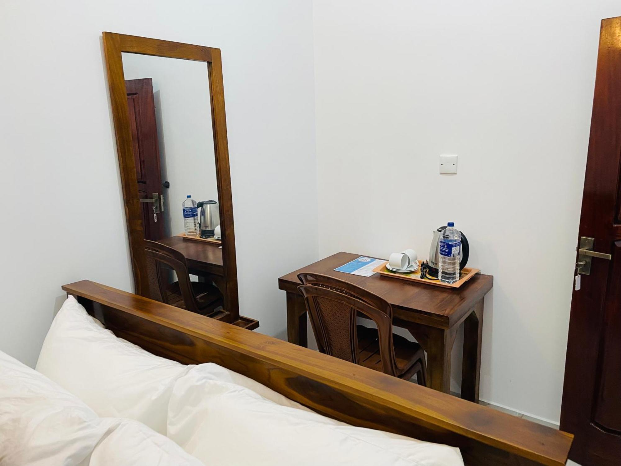 Kanthi Holiday Rest Homestay Mirissa Exterior photo