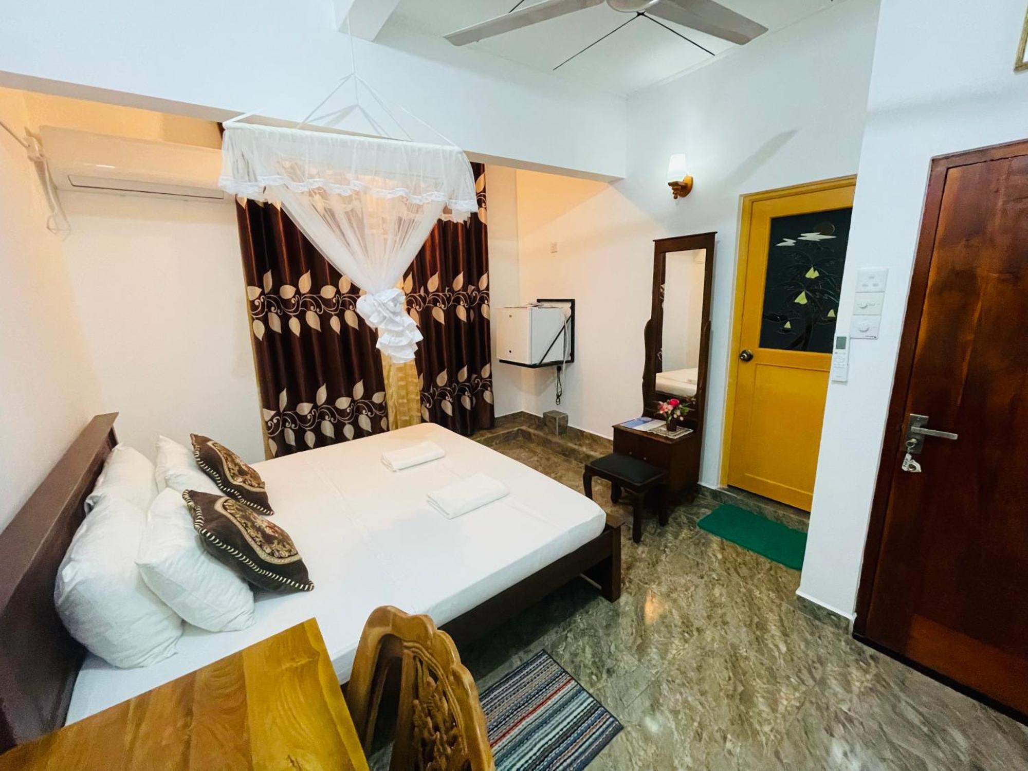 Kanthi Holiday Rest Homestay Mirissa Exterior photo